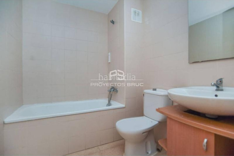 Piso  en venta en Can Roca Terrassa