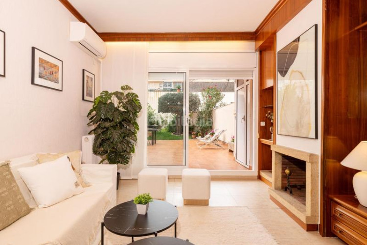 Planta baja en calle de galileu 341 jardí privat amb espai verd únic i amb pàrquing en Terrassa