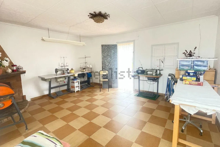 Casa independiente en carretera de Rellinars