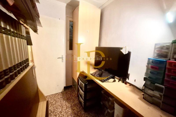 Ático en venta ático de tres habitaciones y amplias terrazas con vistas panoramicas en Terrassa