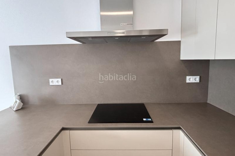 Casa en carrer de las navas de tolosa 87 exclusiva casa a estrenar con piscina privada en Terrassa