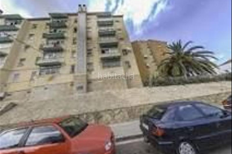 Piso oferta flash! piso de 65 m a reformar en grupo montserrat, en Terrassa