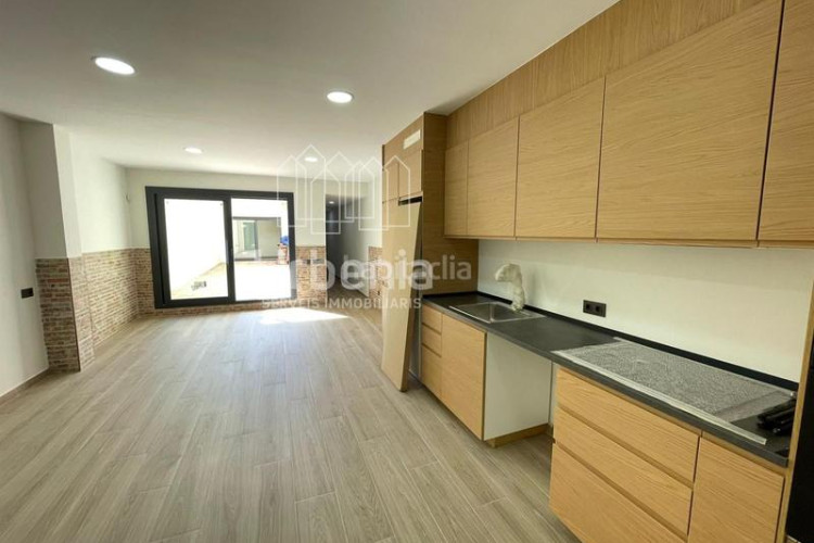 Piso  en venta en Ca n'Aurell Terrassa