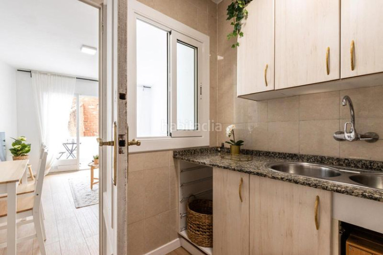 Dúplex vivienda tipo dúplex de 2habs. + garaje + patio. zona Segle XX en Terrassa