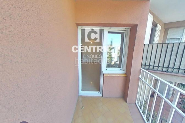 Piso  moderno con 3 habitaciones gran oportunidad ! en Terrassa