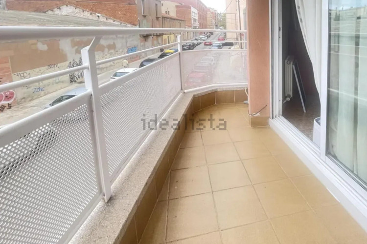 Piso en plaza del Mestre Serrat