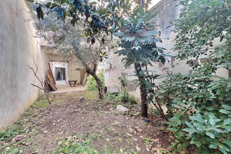 Casa junto a rambla de egara en Segle XX Terrassa