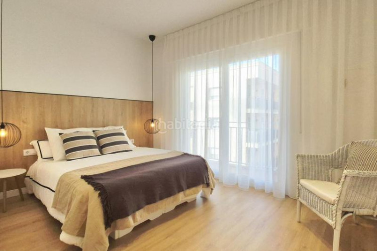 Piso de 4 hab reformat a estrenar al carrer prat de la riba tocant jacquard en Terrassa