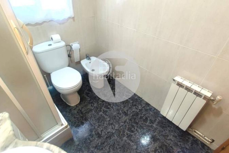 Casa encantadora casa independiente en Can Parellada, perfecta para dos familias en Terrassa