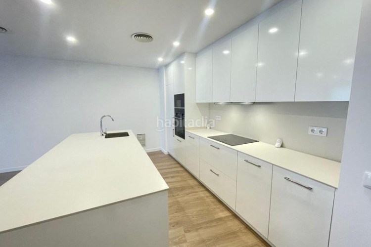 Planta baja  en venta en sant pere, 4 dormitorios. en Terrassa