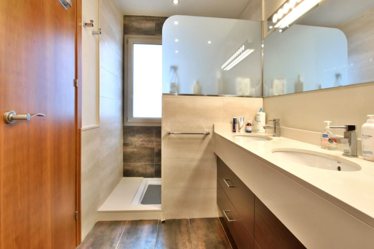 Carrer de la Poetessa Caparu00E0, Sant Pere Nord