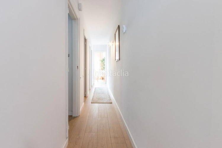 Dúplex vivienda tipo dúplex de 4 habs. con terraza. zona Segle XX. en Terrassa