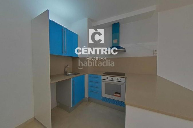 Dúplex piso reformado con 3 habitaciones y alquiler activo inversión con recorrido! en Terrassa