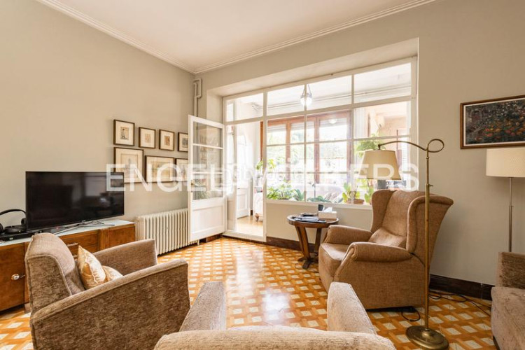 Apartamento vive en el corazón con historia, estilo y todo el confort actual en Terrassa