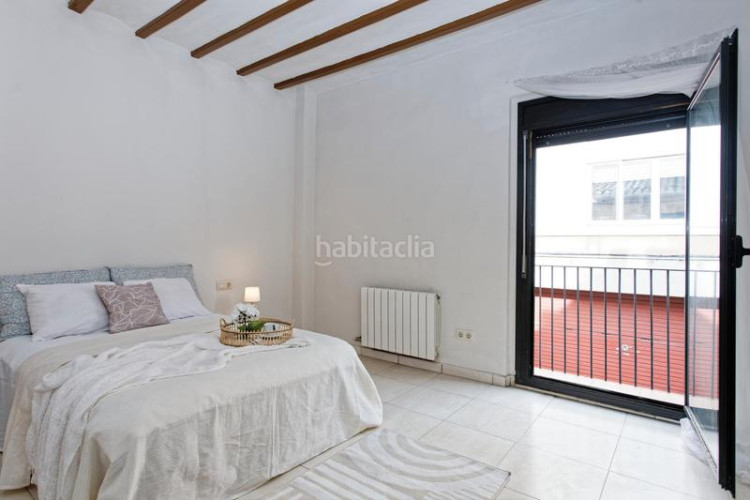 Casa adosada zona de centro. casa adosada de 4habs. + 2lav. + patio en Terrassa