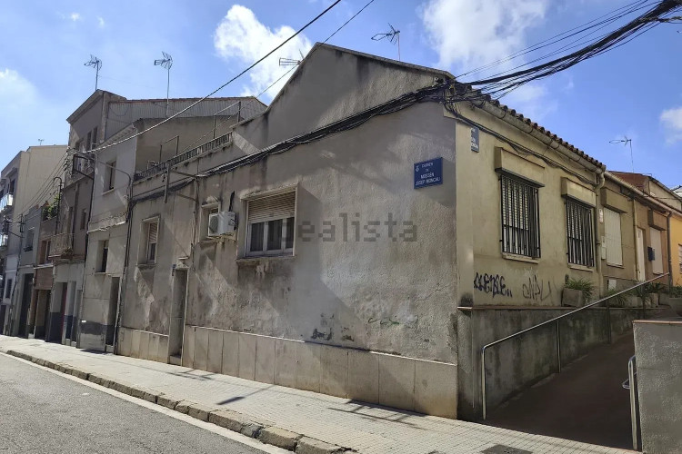 Chalet adosado en calle de Mossèn Josep Moncau