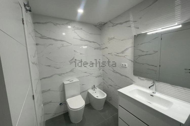 Piso en calle Transversal, 181
