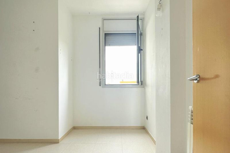 Ático atico seminuevo de 102 m2 con terraza de 53 m2 a pie de comedor con parquing y tratero incluidos en avenida madrid tocando estacio en Terrassa