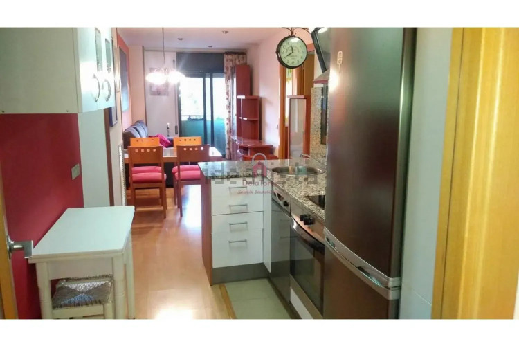 Piso en calle de la Poetessa Caparà