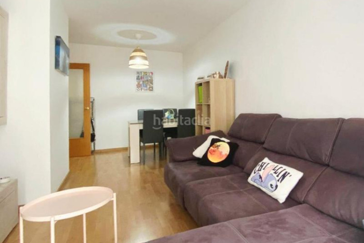 Planta baja piso de en Segle XX con pk actualmente alquilado en Terrassa