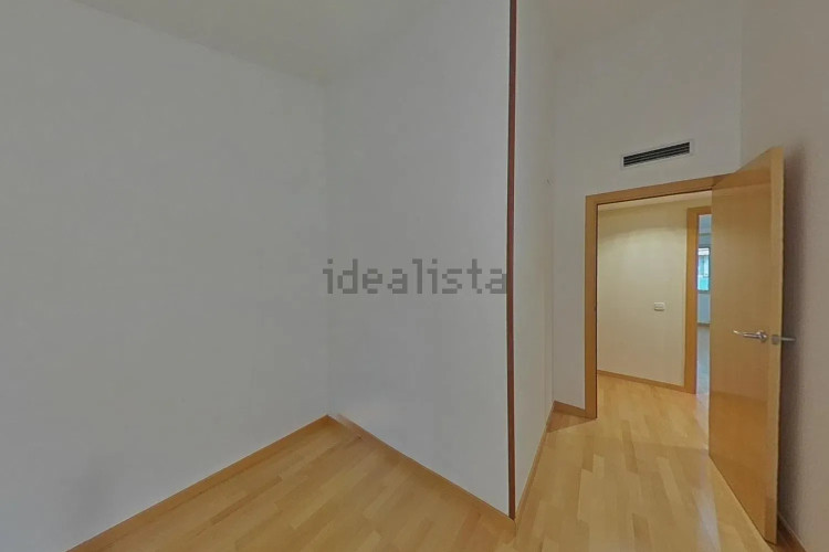 ESPECTACULAR DÚPLEX DE 4DORMITORIOS+3BAÑOS +BALCON+TERRAZA + PARKING (17M).