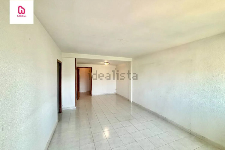 Piso en calle de Montblanc