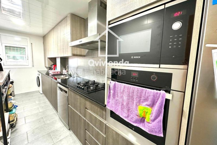 Piso  reformado y luminoso junto a la carretera de montcada en Terrassa