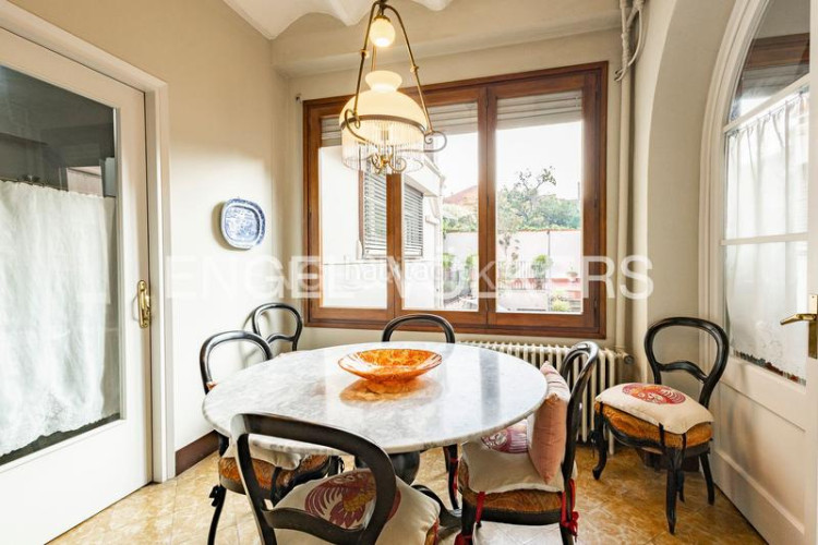 Apartamento vive en el corazón con historia, estilo y todo el confort actual en Terrassa