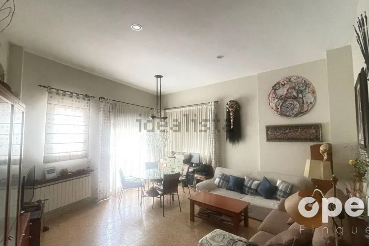 Piso en plaza del Mestre Serrat