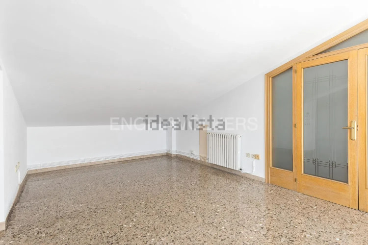 Dúplex en Barrio Centre