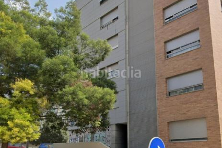 Piso  seminuevo con ascensor, en Roc Blanc Terrassa
