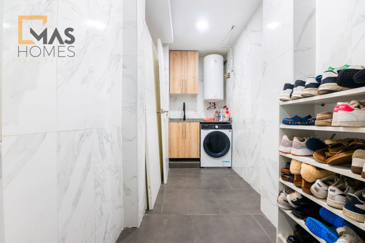 Carrer u010FEdison, La Cogullada