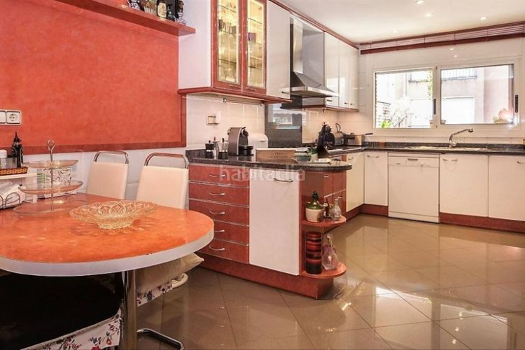 Casa gran casa cantonera en Ca n'Aurell Terrassa