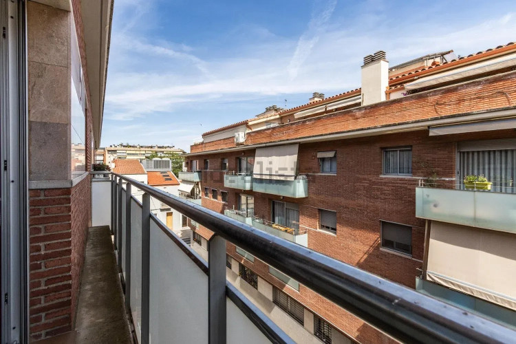 Dúplex en calle de Rovira i Brusi