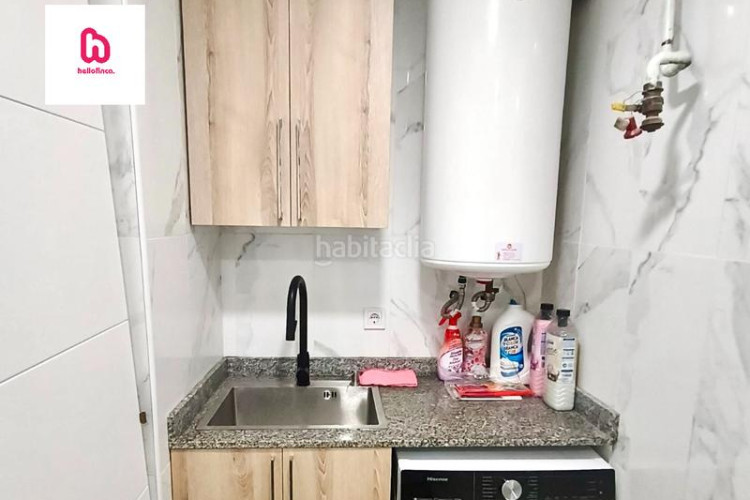 Piso  de 3 habitaciones para entrar a vivir con balcón y ascensor en Terrassa