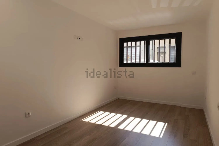 Piso en calle Transversal, 181