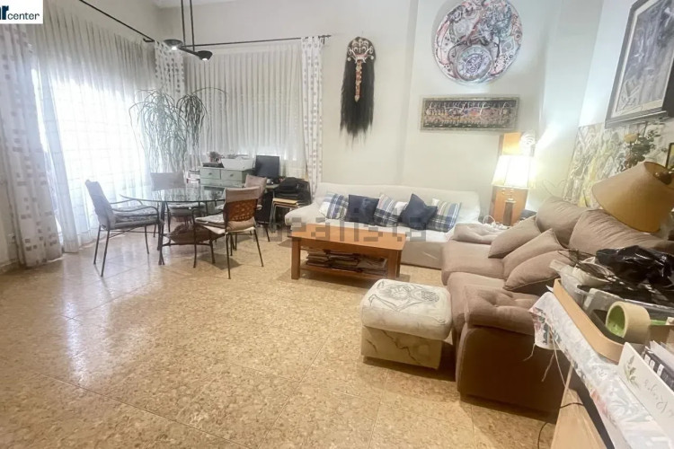 Piso en plaza del Mestre Serrat