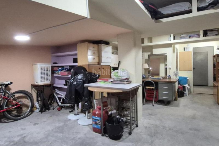 Piso pis de 4 hab amb parquing i espectacular de traster 25 m2 a la gripia en Terrassa