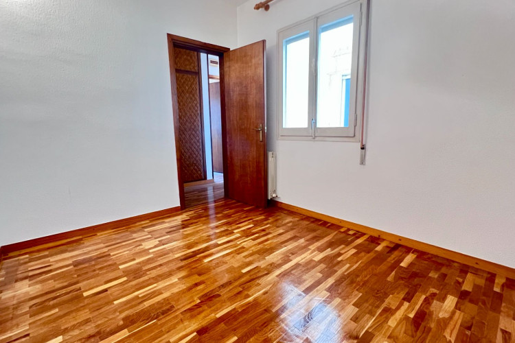 Carrer de Prat de la Riba, Vallparadu00EDs - Antic Poble de Sant Pere