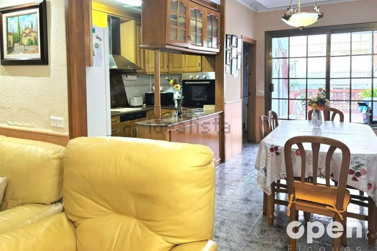 Chalet en calle d'Àngel Guimerà