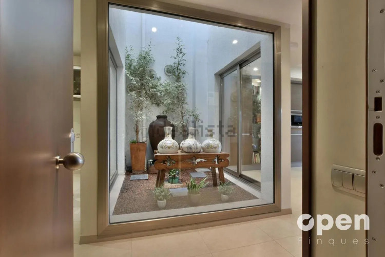 Chalet adosado en calle de la Poetessa Caparà