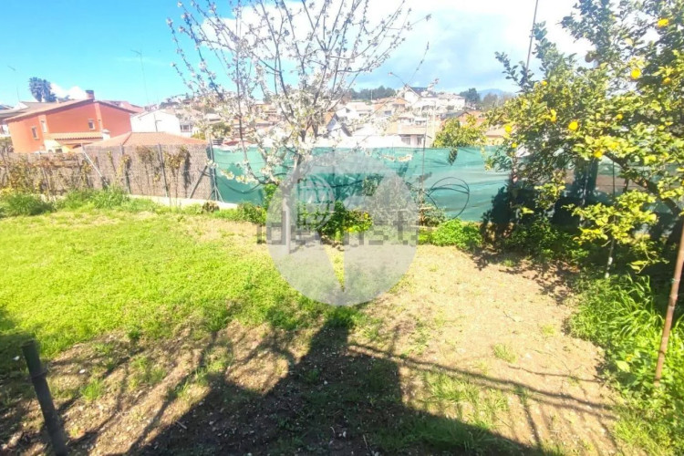 Casa independiente en calle del Camerun