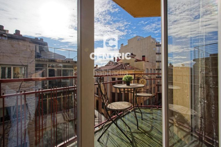 Piso  espacioso y luminoso en ca naurell con una ubicación inmejorable! en Terrassa