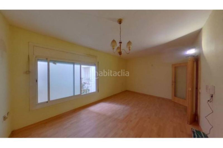 Piso  en venta en escola industrialplaça de catalunya en Terrassa