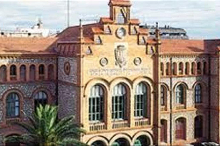 Piso acogedor piso de 1 dormitorio en venta, con cocina americana, terraza acristalada y parking. ideal para disfrutar de comodidad y e en Terrassa