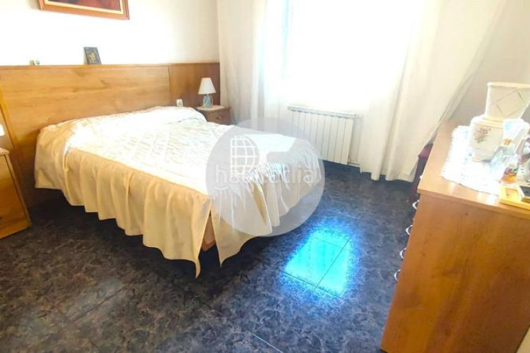 Casa encantadora casa independiente en Can Parellada, perfecta para dos familias en Terrassa