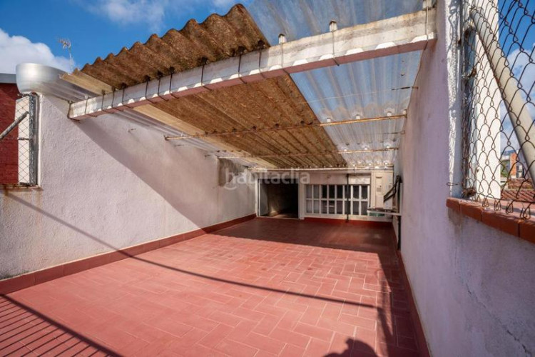Casa  143 m2 amb pati 40 m2 sud i garatge per 2 cotxes en Terrassa
