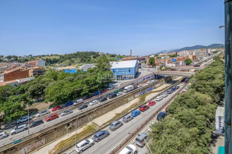 Piso recién reformado en La Cogullada Terrassa