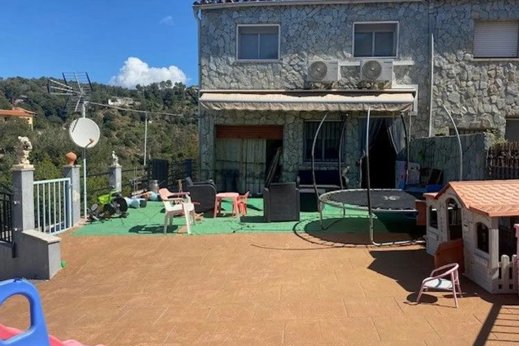 Chalet pareado en Barrio Can Gonteres