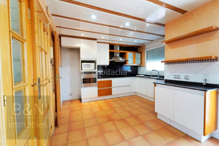 Chalet calidez y diseño en una casa señorial en la zona olímpica! en Terrassa